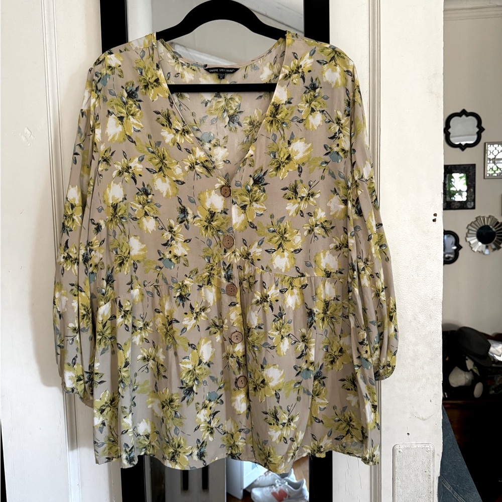 Cute empire waist top with wooden buttons